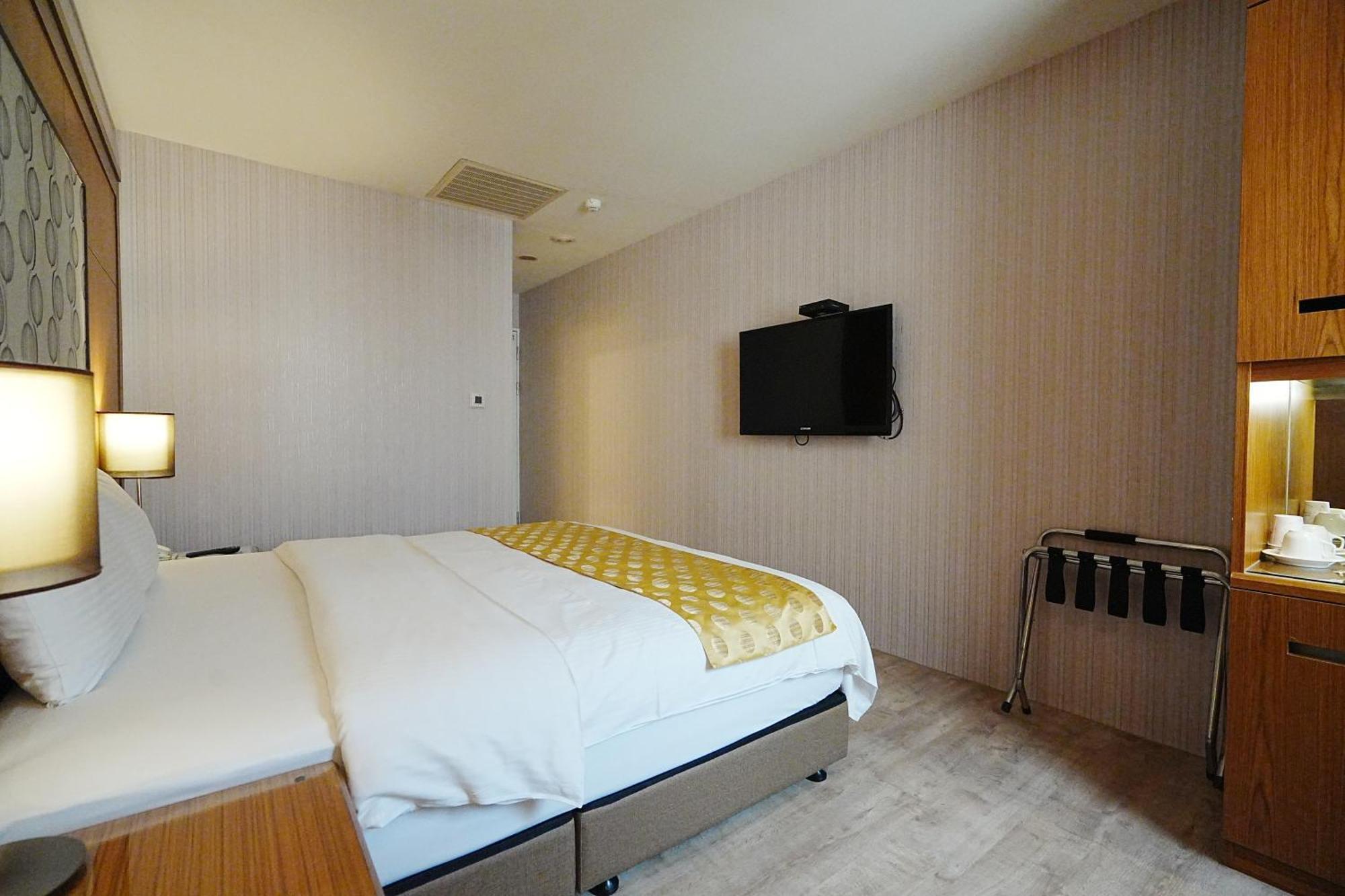 York Hotel Тайбэй Экстерьер фото