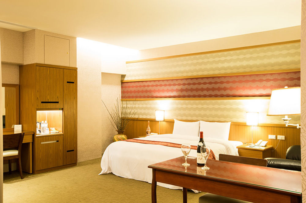 York Hotel Тайбэй Экстерьер фото